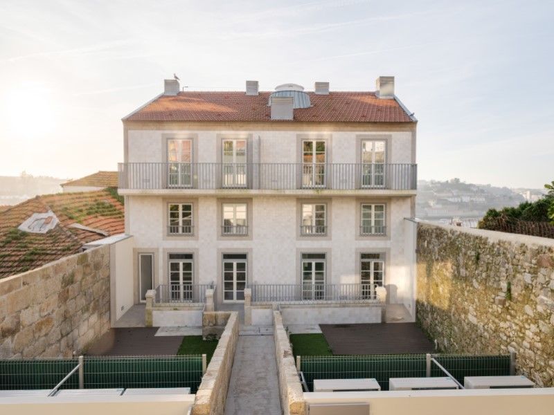 house 4 Rooms for sale on Vila Nova de Gaia (4430)