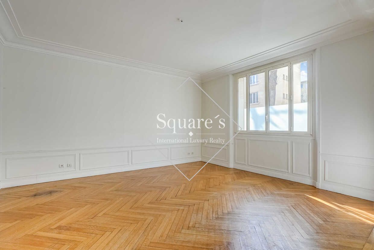 apartment 5 Rooms for sale on Neuilly-sur-Seine (92200)