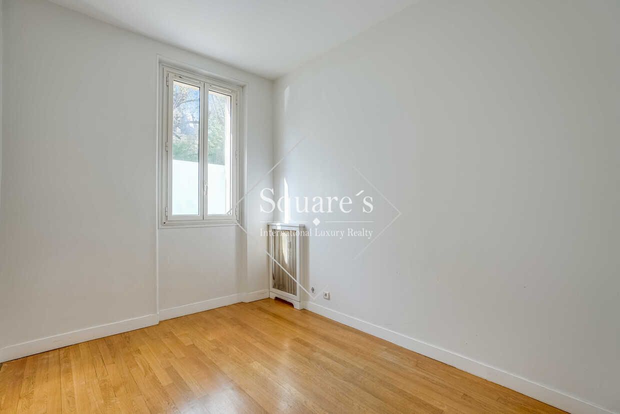 apartment 5 Rooms for sale on Neuilly-sur-Seine (92200)