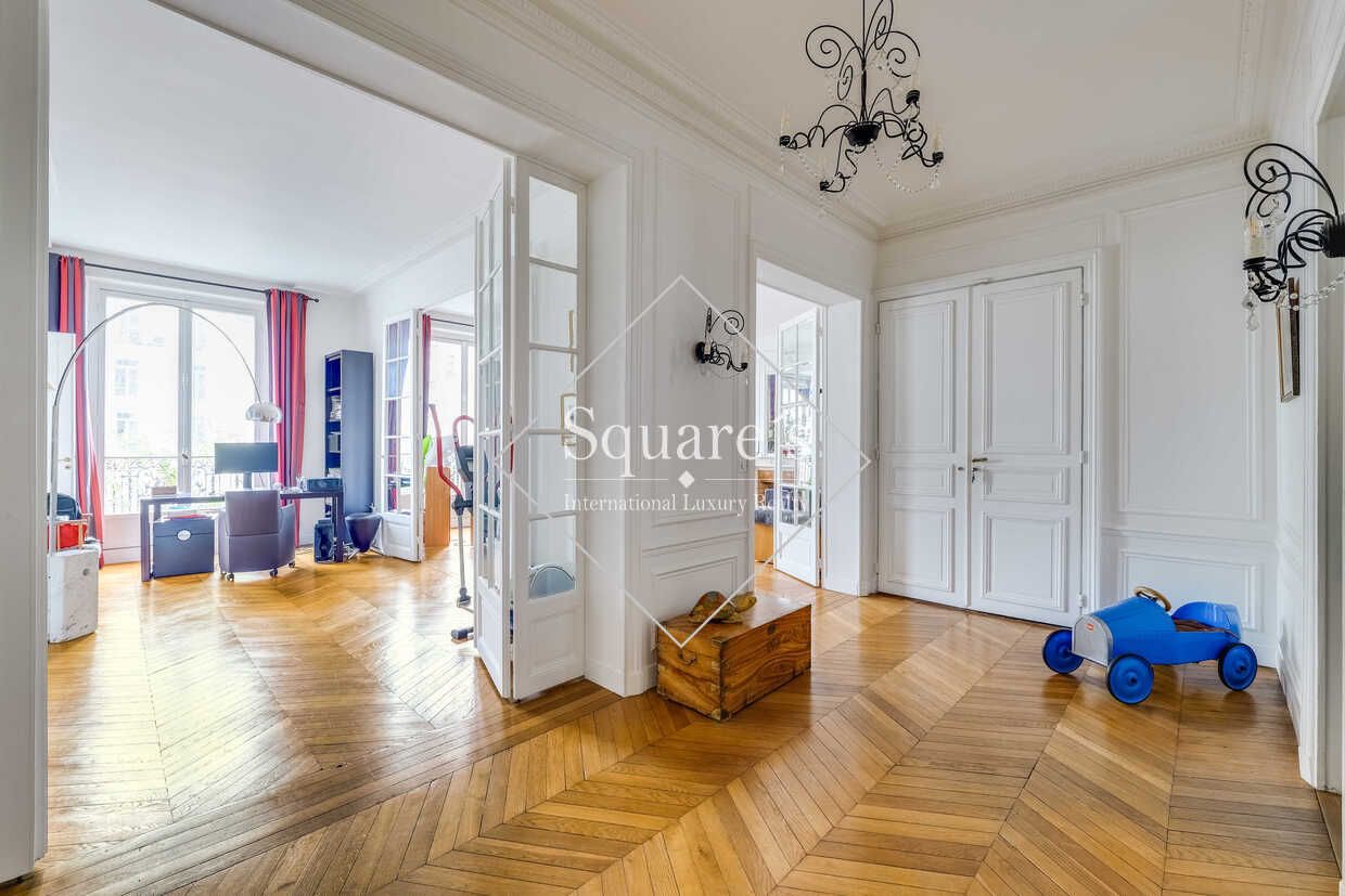 appartement 8 Pièces en vente sur Paris 16ème (75016)