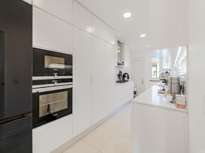 apartment 7 Rooms for sale on Lisboa (1700)