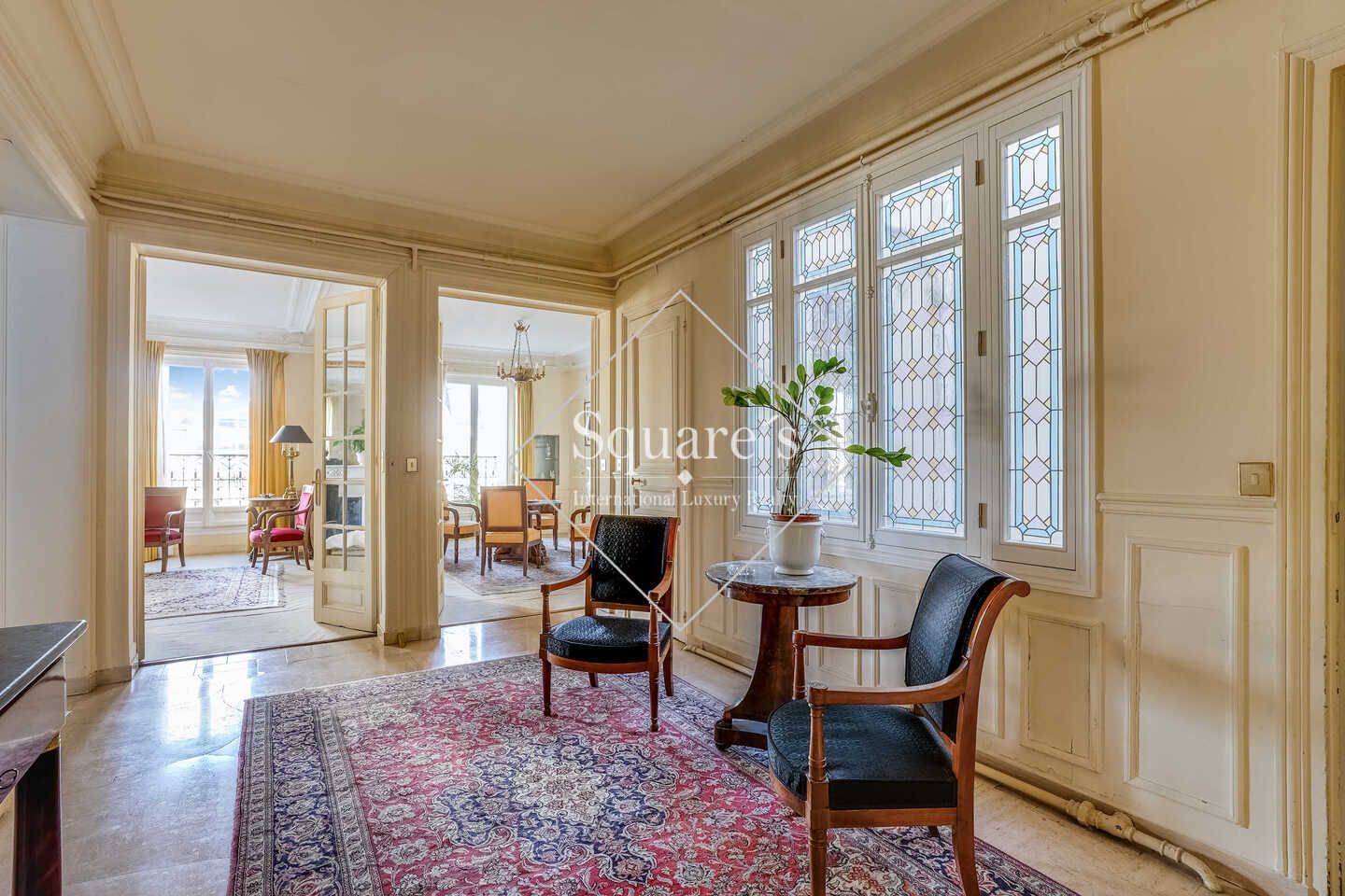 apartment 5 Rooms for sale on Paris 17ème (75017)