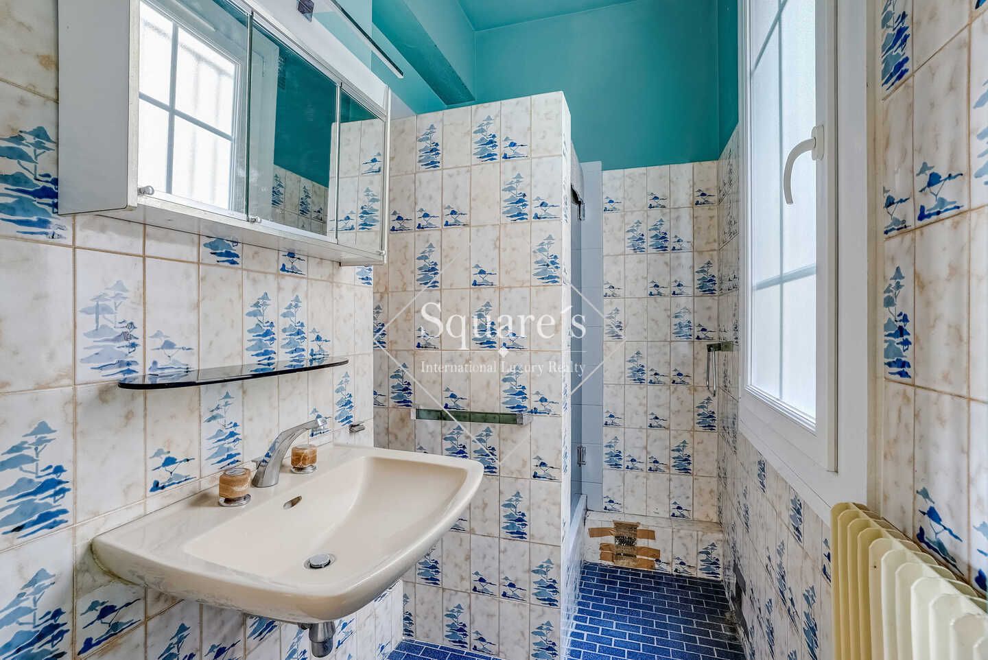 apartment 5 Rooms for sale on Paris 17ème (75017)