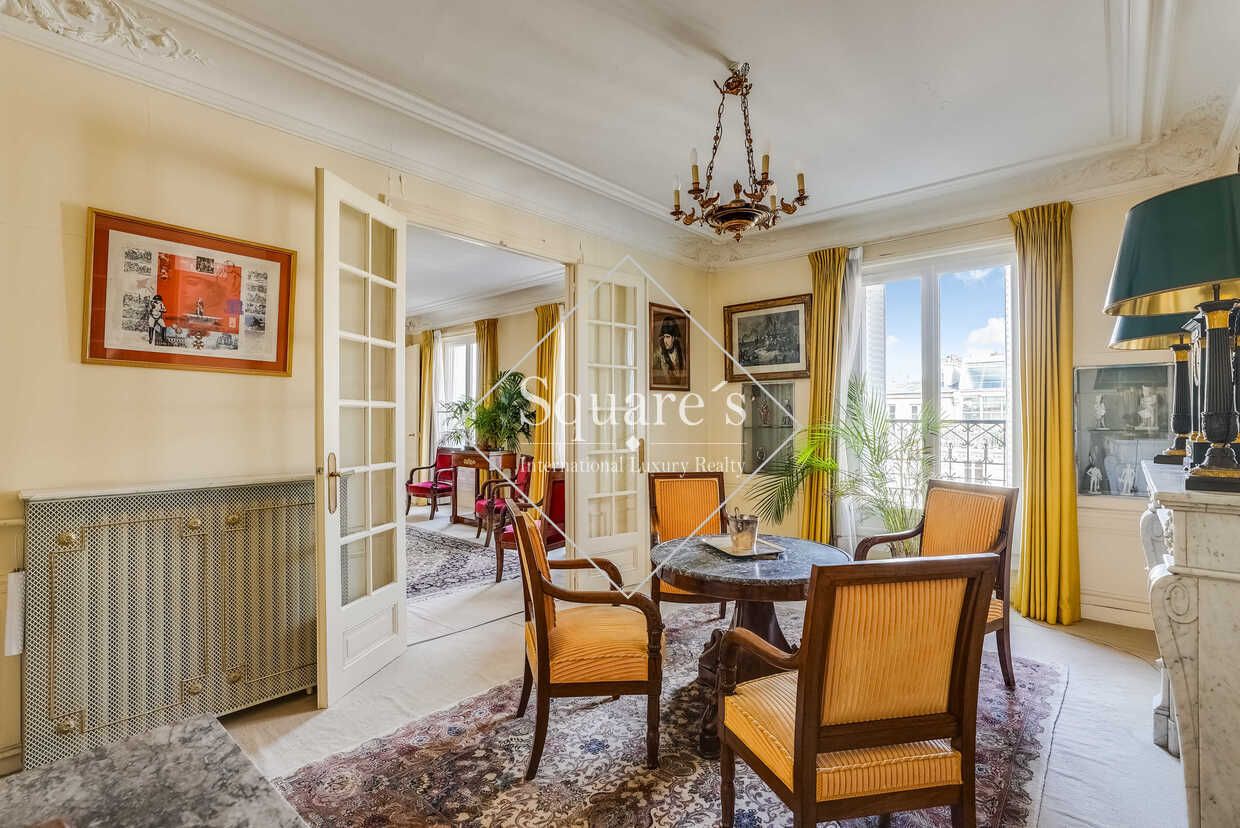 apartment 5 Rooms for sale on Paris 17ème (75017)