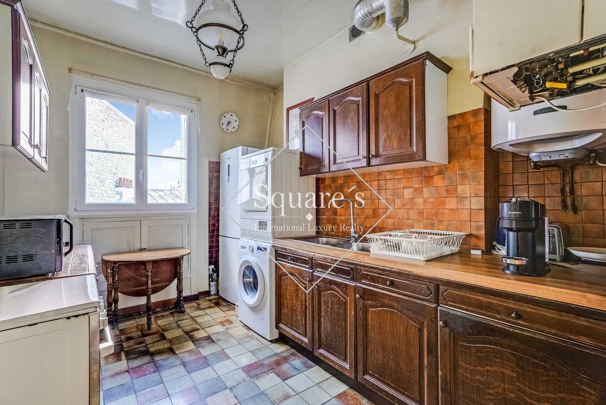 apartment 5 Rooms for sale on Paris 17ème (75017)