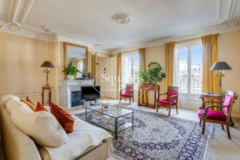 apartment 5 Rooms for sale on Paris 17ème (75017)