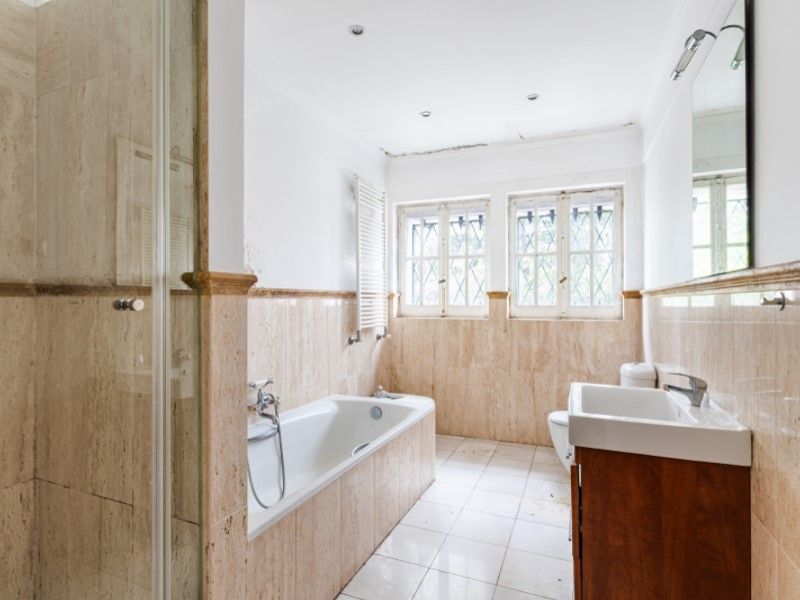 house 14 Rooms for sale on Cascais (2750)