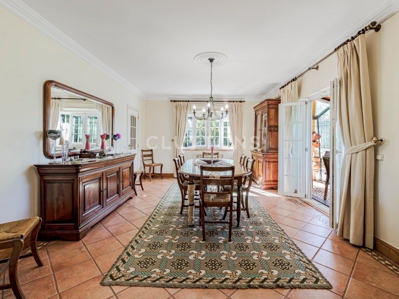 house 9 Rooms for sale on Cascais (2755)