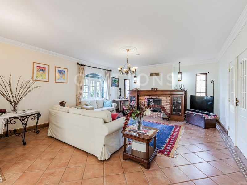 house 9 Rooms for sale on Cascais (2755)