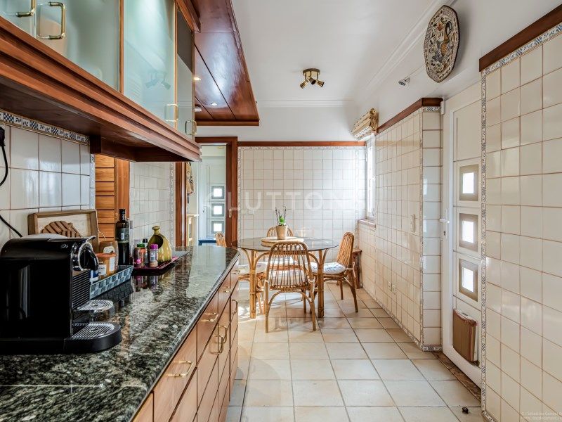 house 9 Rooms for sale on Cascais (2755)