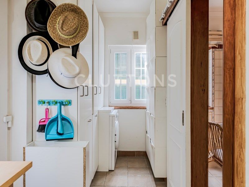 house 9 Rooms for sale on Cascais (2755)