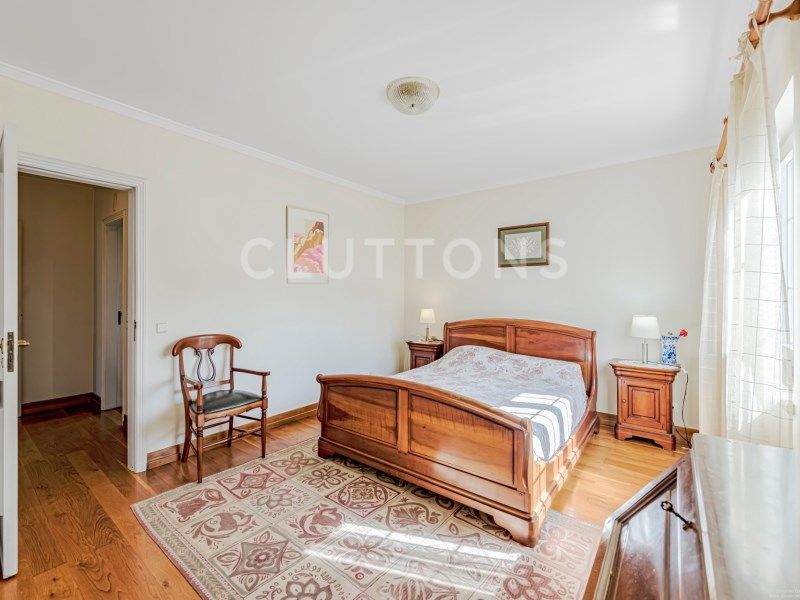 house 9 Rooms for sale on Cascais (2755)