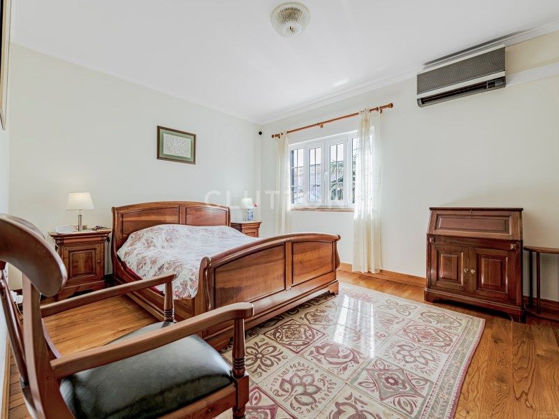 house 9 Rooms for sale on Cascais (2755)