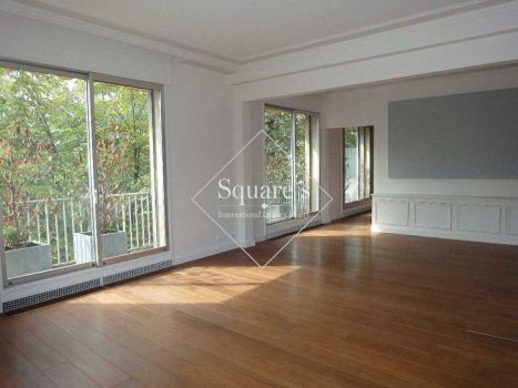 Sale Apartment Neuilly-sur-Seine 6&nbsp;Rooms 159&nbsp;m²