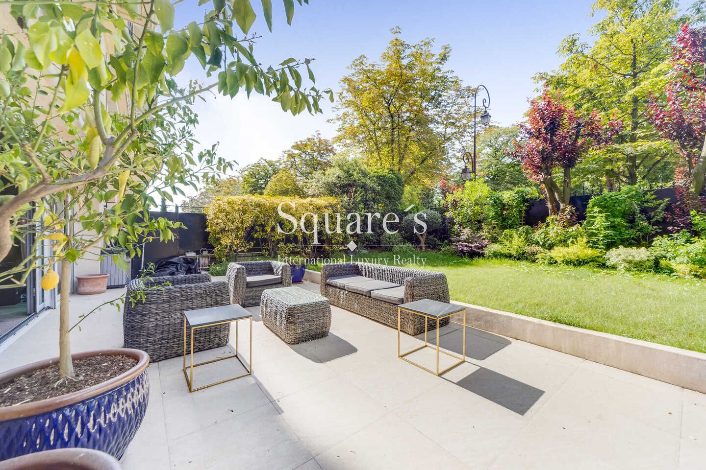 apartment 4 Rooms for sale on Neuilly-sur-Seine (92200)