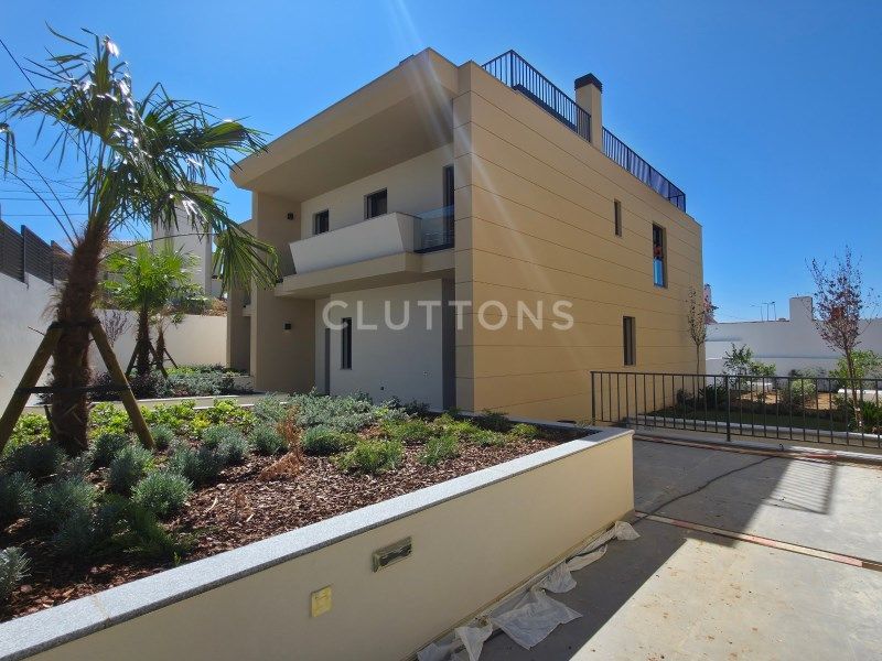 house 10 Rooms for sale on Cascais (2755)