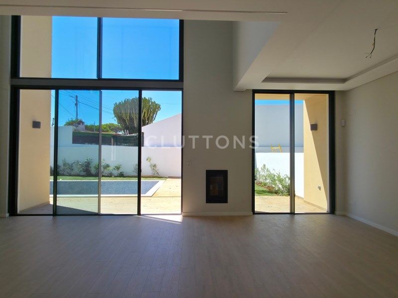 house 10 Rooms for sale on Cascais (2755)
