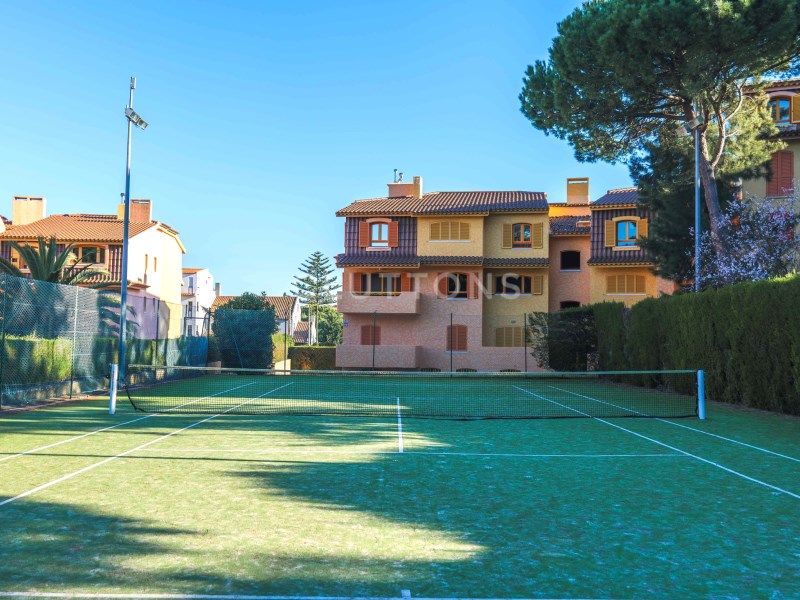 apartment 5 Rooms for sale on Cascais (2750)