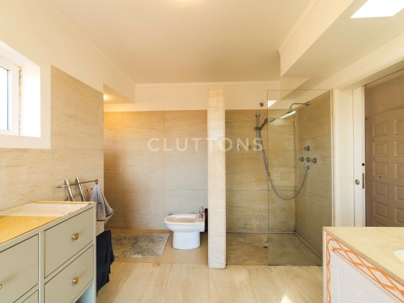 apartment 5 Rooms for sale on Cascais (2750)