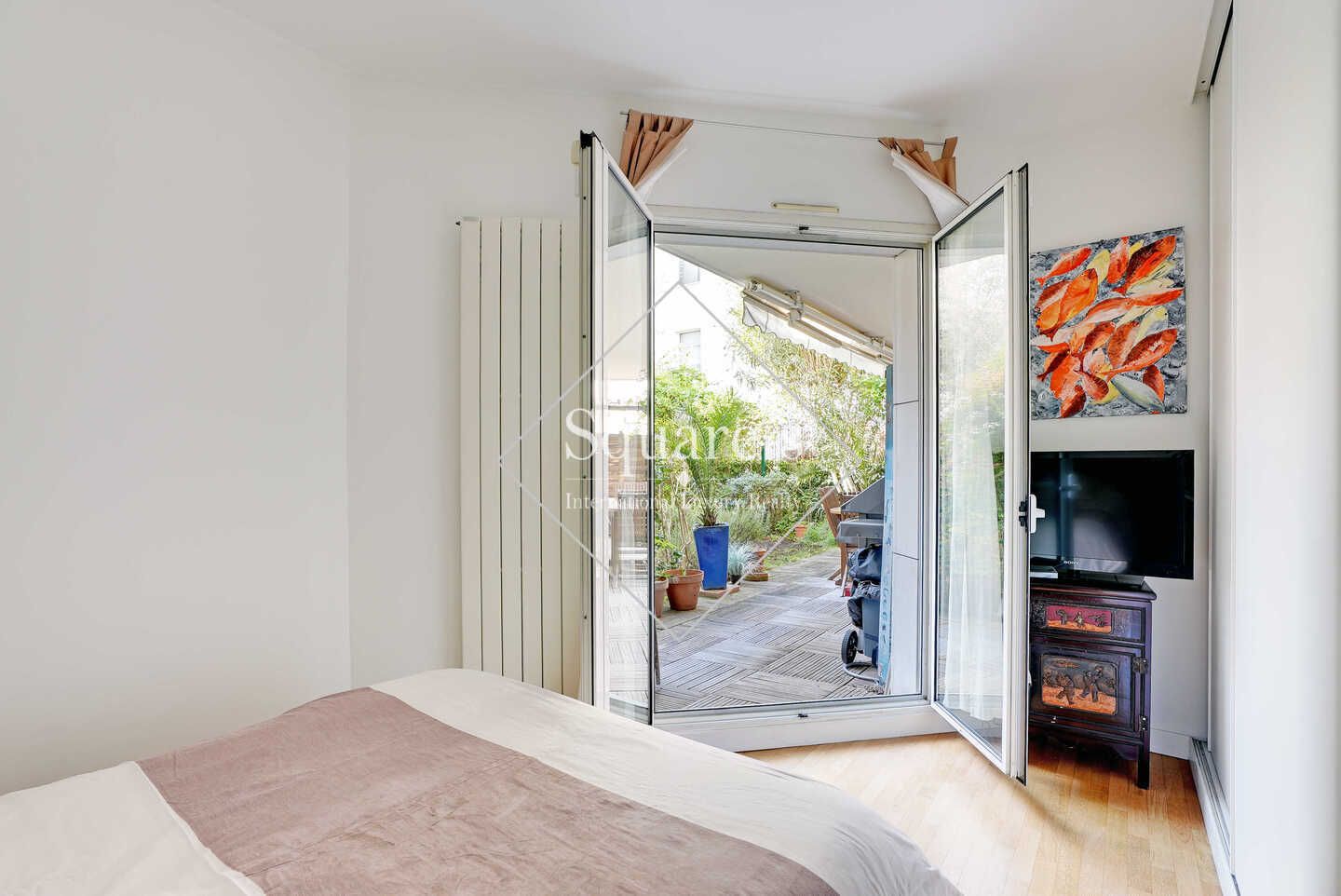 apartment 4 Rooms for sale on Neuilly-sur-Seine (92200)