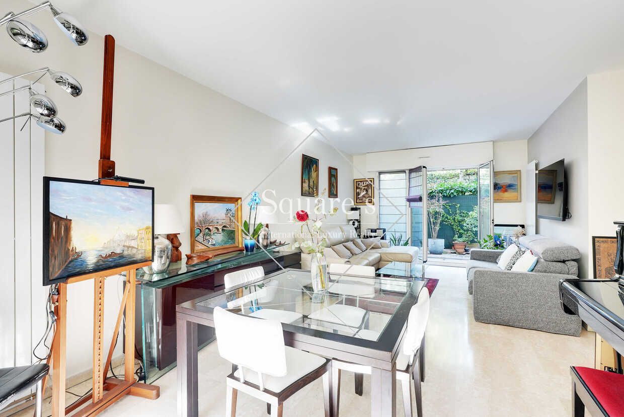 apartment 4 Rooms for sale on Neuilly-sur-Seine (92200)