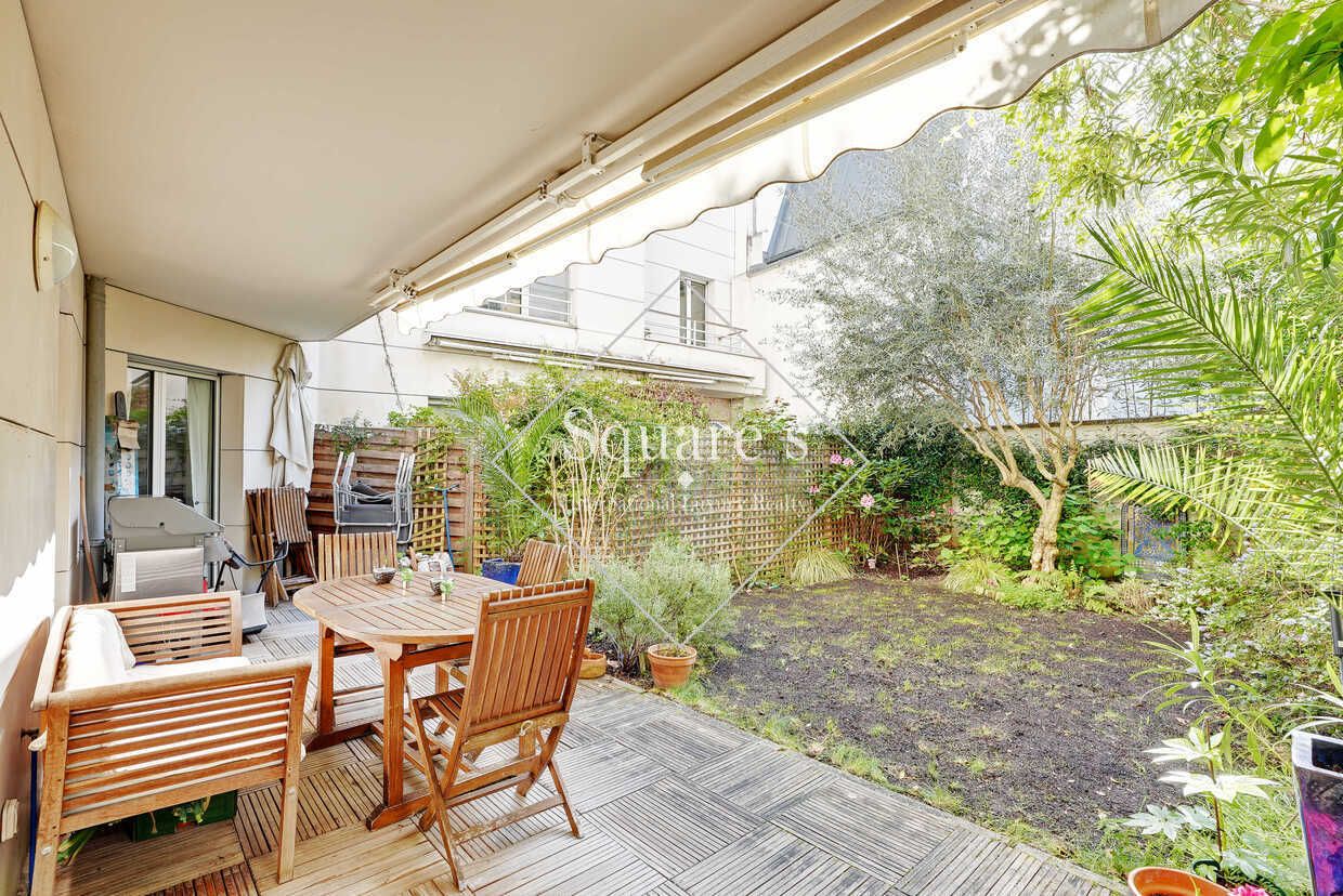 apartment 4 Rooms for sale on Neuilly-sur-Seine (92200)