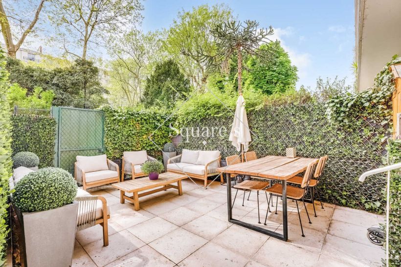 apartment 4 Rooms for sale on Neuilly-sur-Seine (92200)