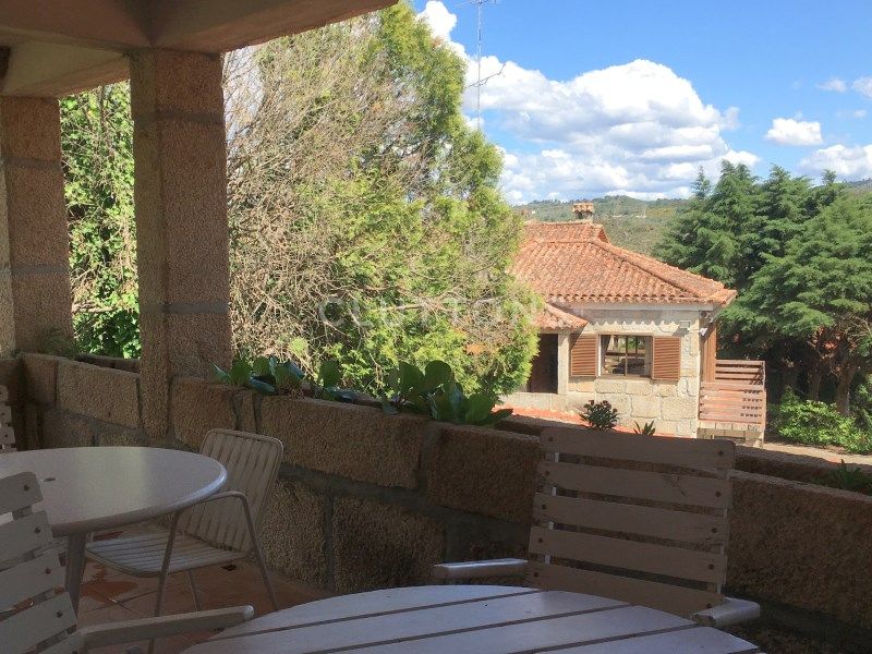 farmhouse 30 Rooms for sale on Celorico da Beira (6360)