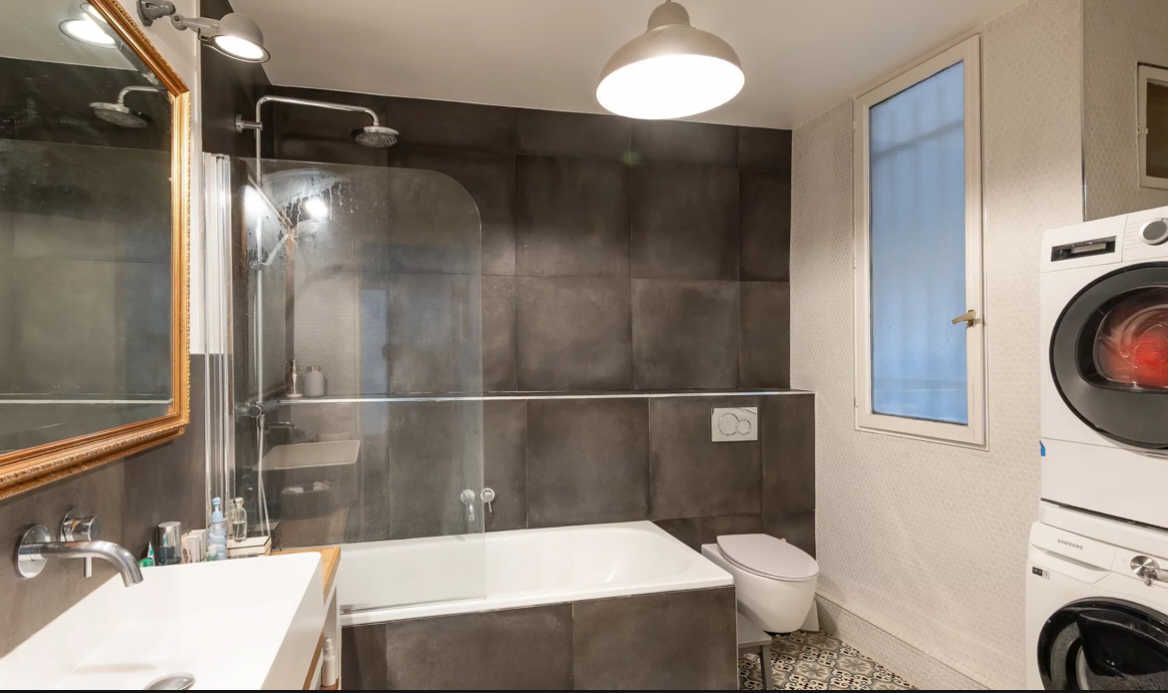 apartment 5 Rooms for sale on Paris 9ème (75009)