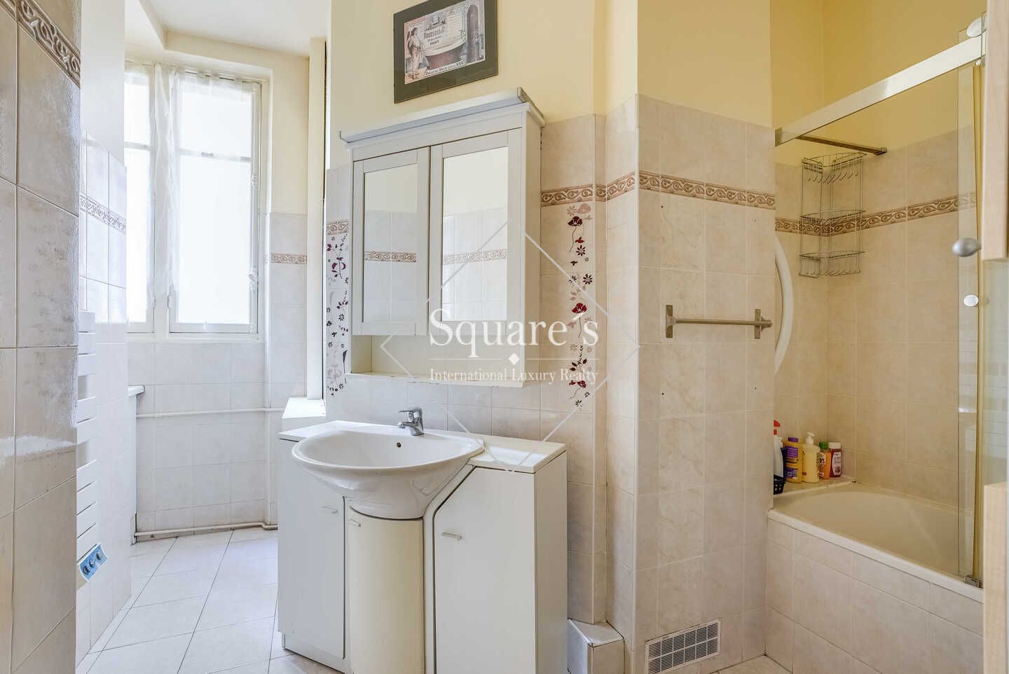 apartment 6 Rooms for sale on Paris 17ème (75017)