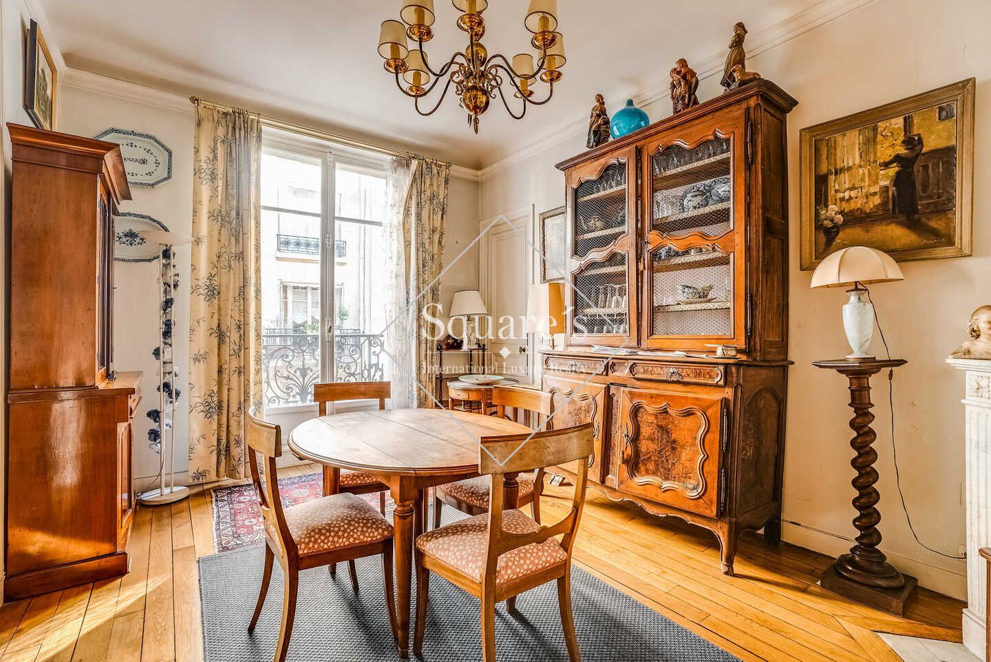 apartment 6 Rooms for sale on Paris 17ème (75017)
