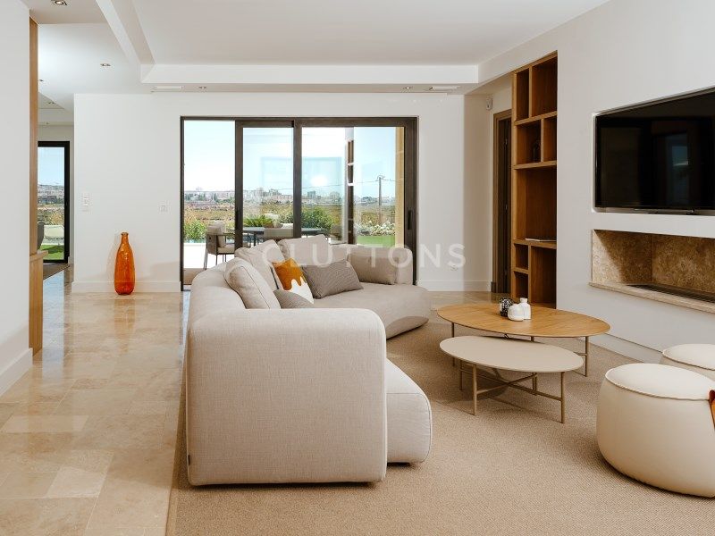 maison 10 Pièces en vente sur Faro (8005)