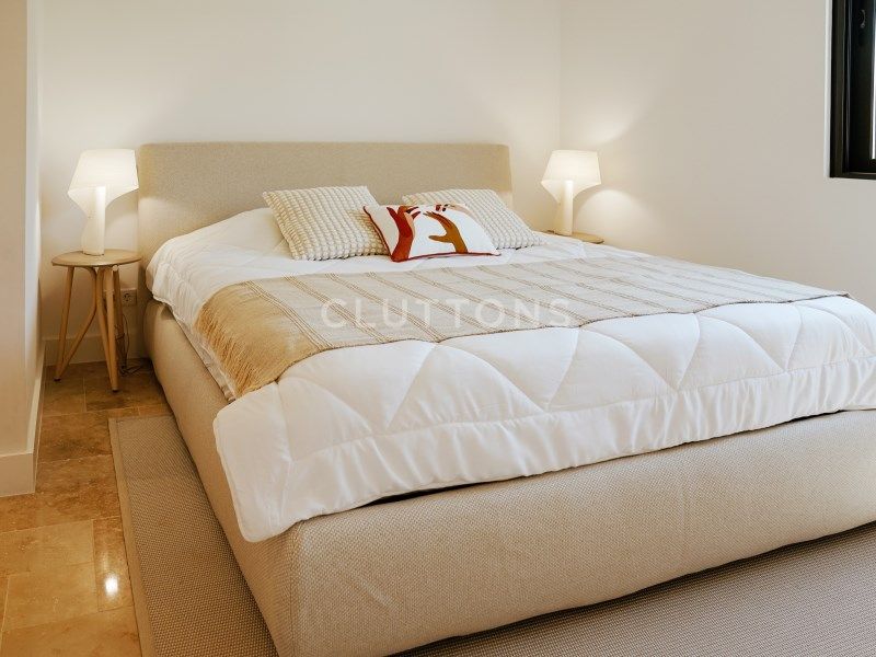 maison 10 Pièces en vente sur Faro (8005)