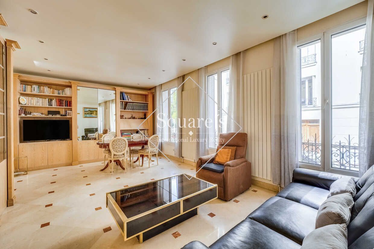 house 4 Rooms for sale on Issy les Moulineaux (92130)