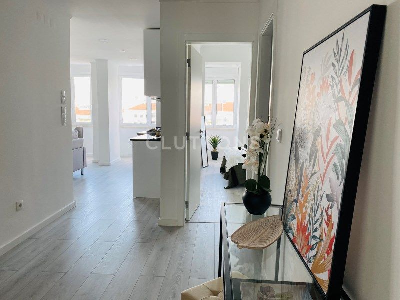 apartment 6 Rooms for sale on Lisboa (1500)