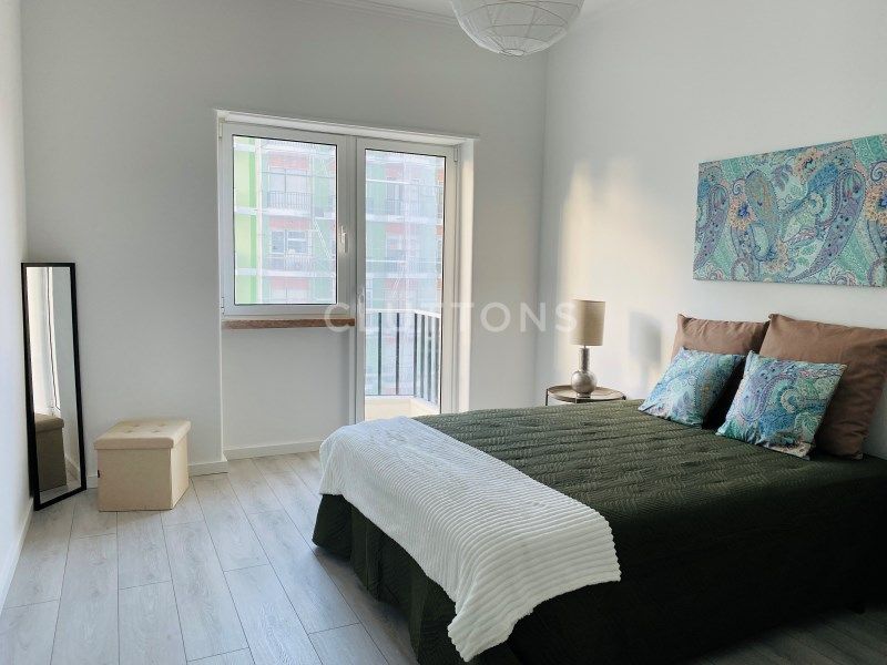 apartment 6 Rooms for sale on Lisboa (1500)