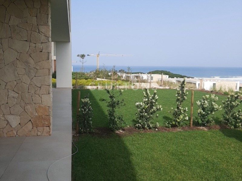 house 5 Rooms for sale on Óbidos (2510)