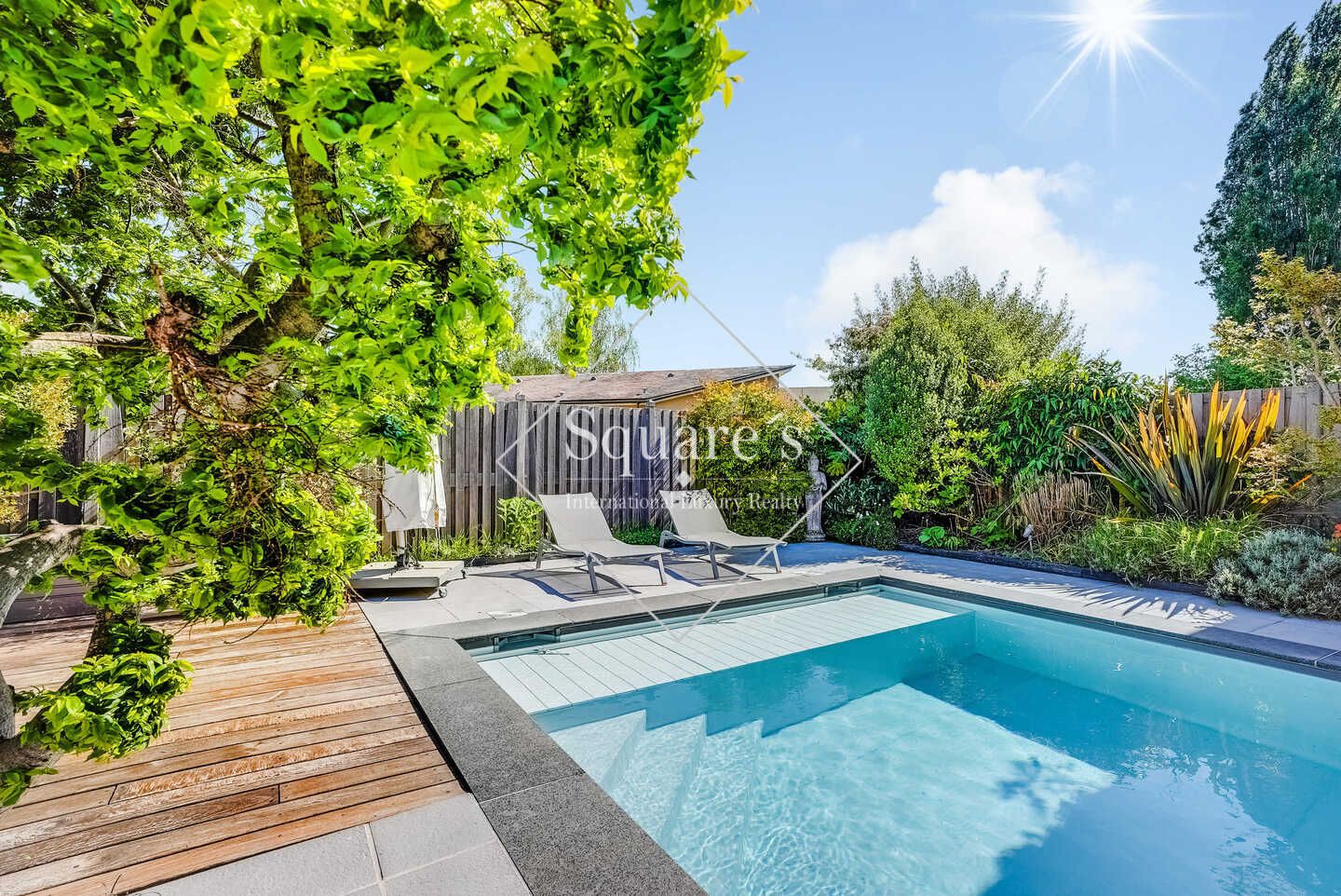 house 9 Rooms for sale on FOURQUEUX (78112)