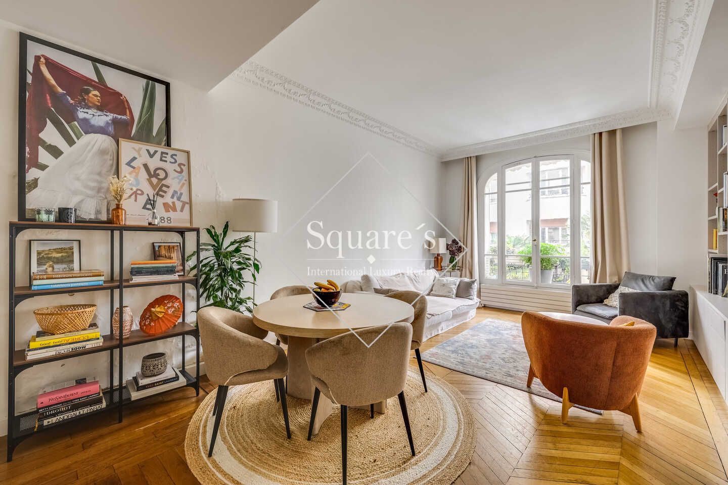 apartment 5 Rooms for sale on Neuilly-sur-Seine (92200)