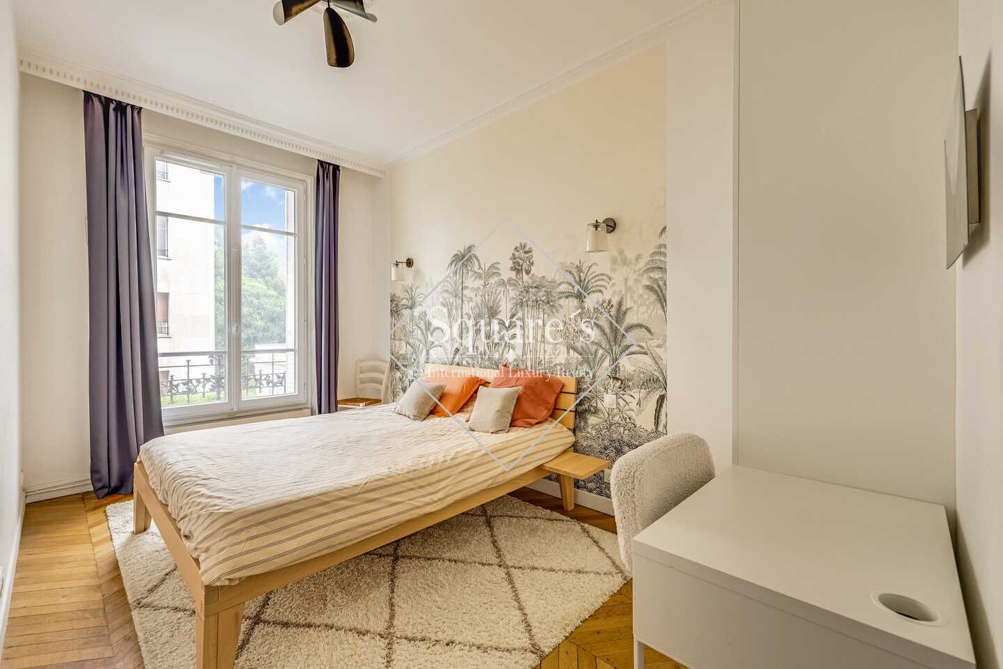 apartment 5 Rooms for sale on Neuilly-sur-Seine (92200)