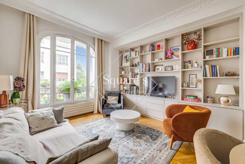 apartment 5 Rooms for sale on Neuilly-sur-Seine (92200)