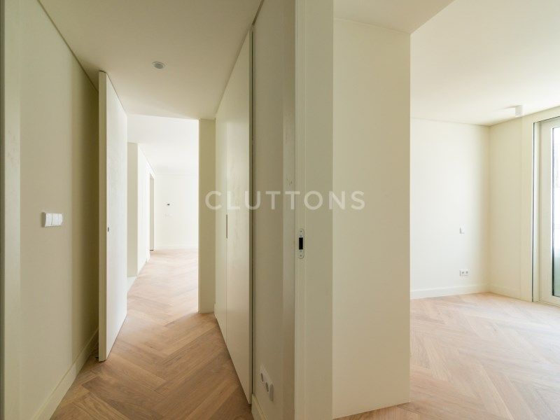 apartment 5 Rooms for sale on Lisboa (1300)