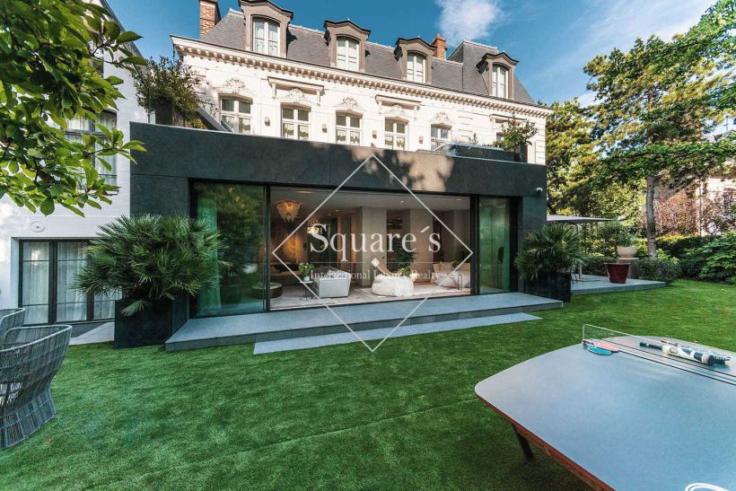 hôtel particulier 10 Pièces en vente sur Paris 16ème (75016)
