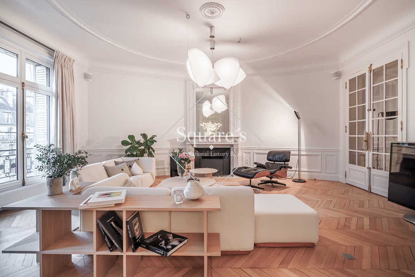 apartment 7 Rooms for sale on Paris 17ème (75017)