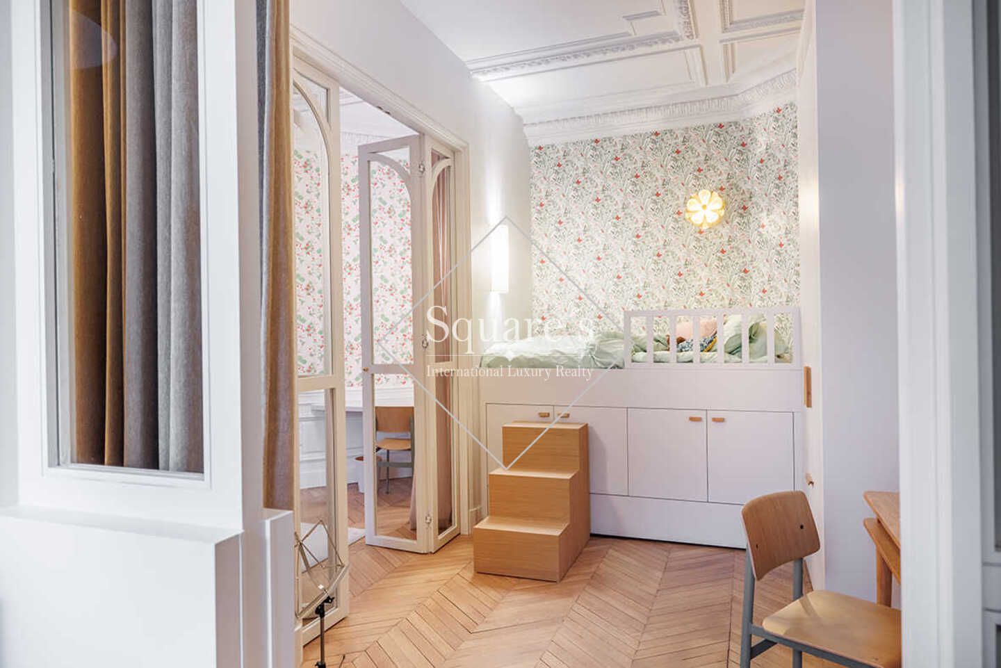 apartment 7 Rooms for sale on Paris 17ème (75017)