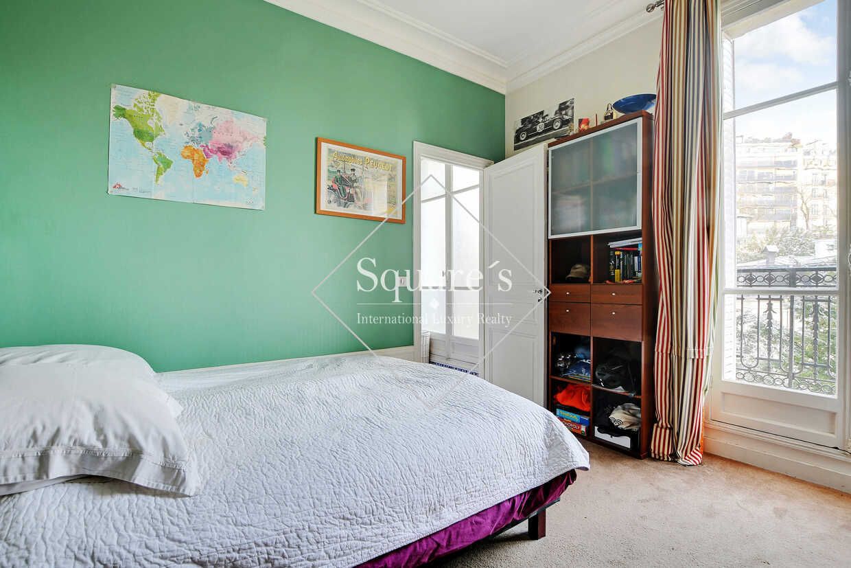apartment 7 Rooms for sale on Paris 16ème (75016)