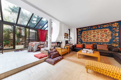 Sale Mansion (hôtel particulier) Neuilly-sur-Seine 8&nbsp;Rooms 197&nbsp;m²