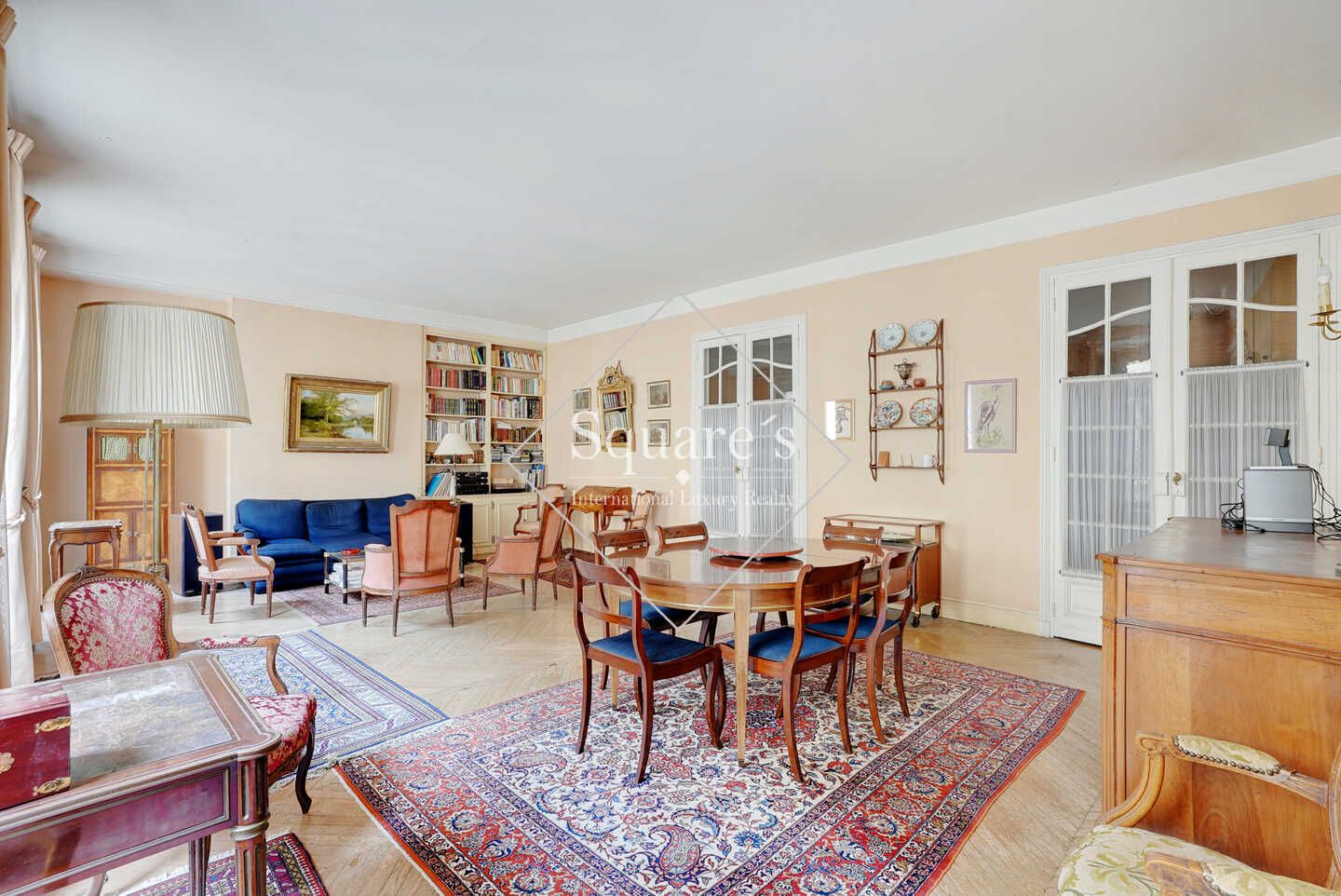 apartment 7 Rooms for sale on Paris 17ème (75017)