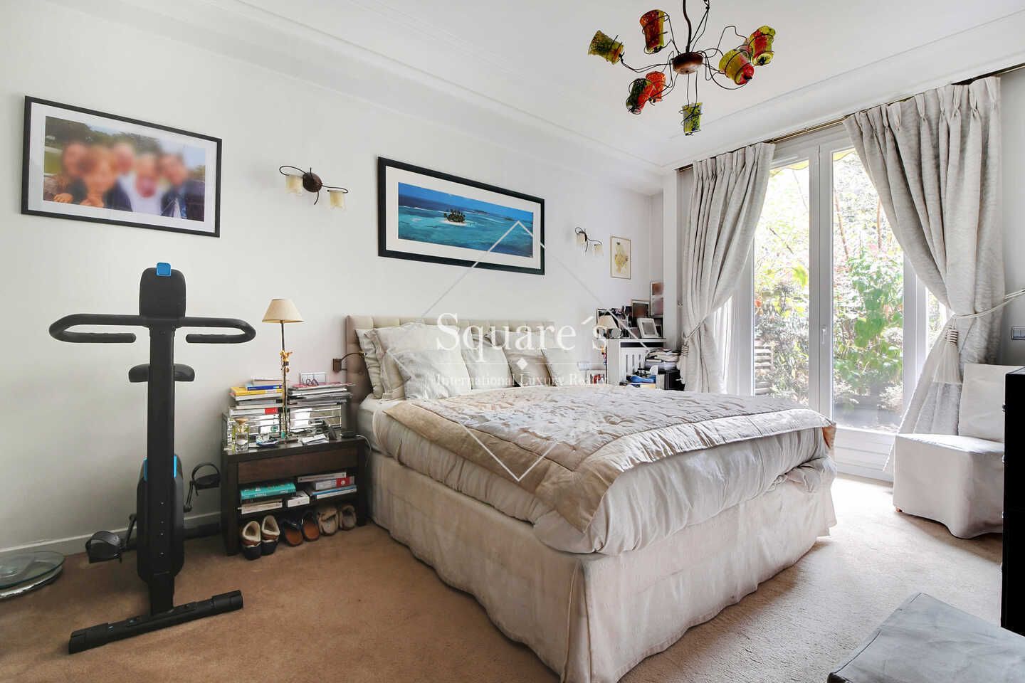 apartment 4 Rooms for sale on Neuilly-sur-Seine (92200)