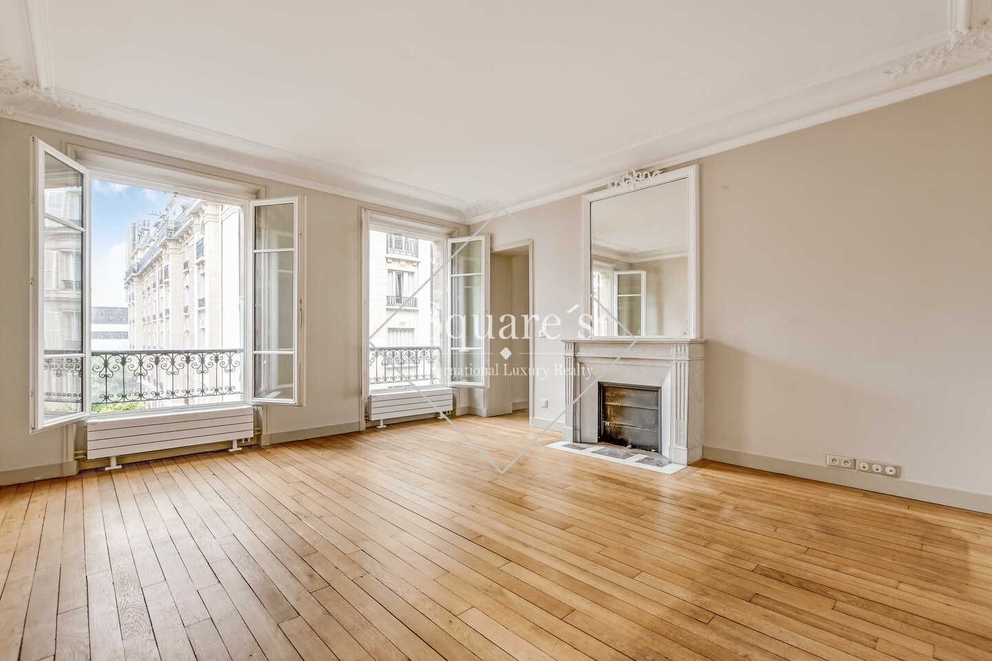 apartment 5 Rooms for sale on Neuilly-sur-Seine (92200)